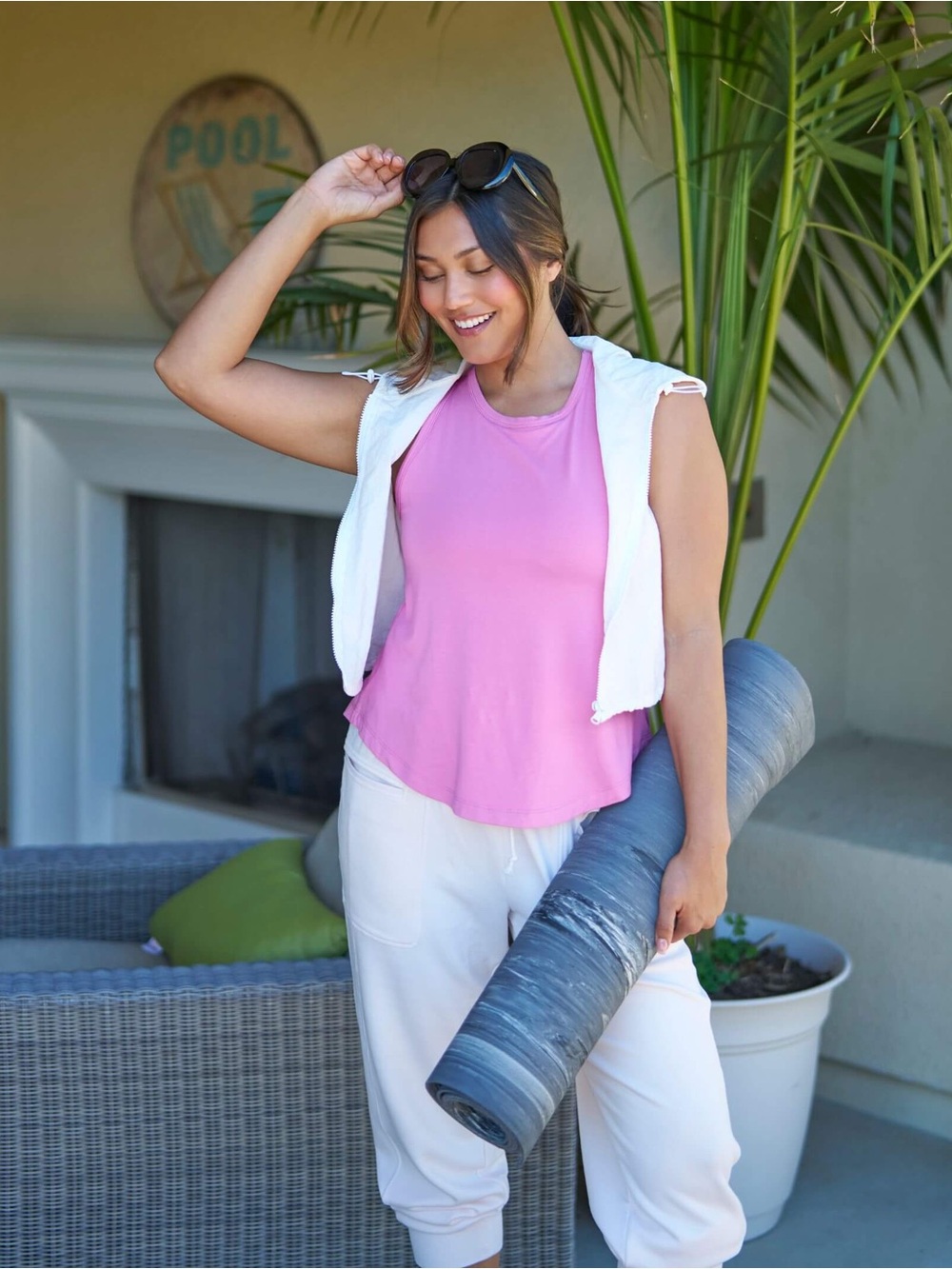 SheBird The Freedom Racerback Bra Tank with Built-in Support Pink L